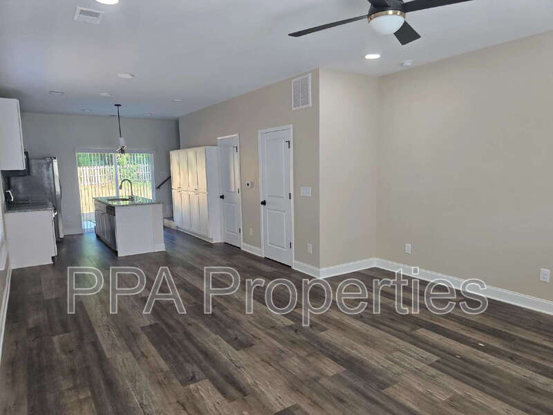 404 Giles St – photo 5