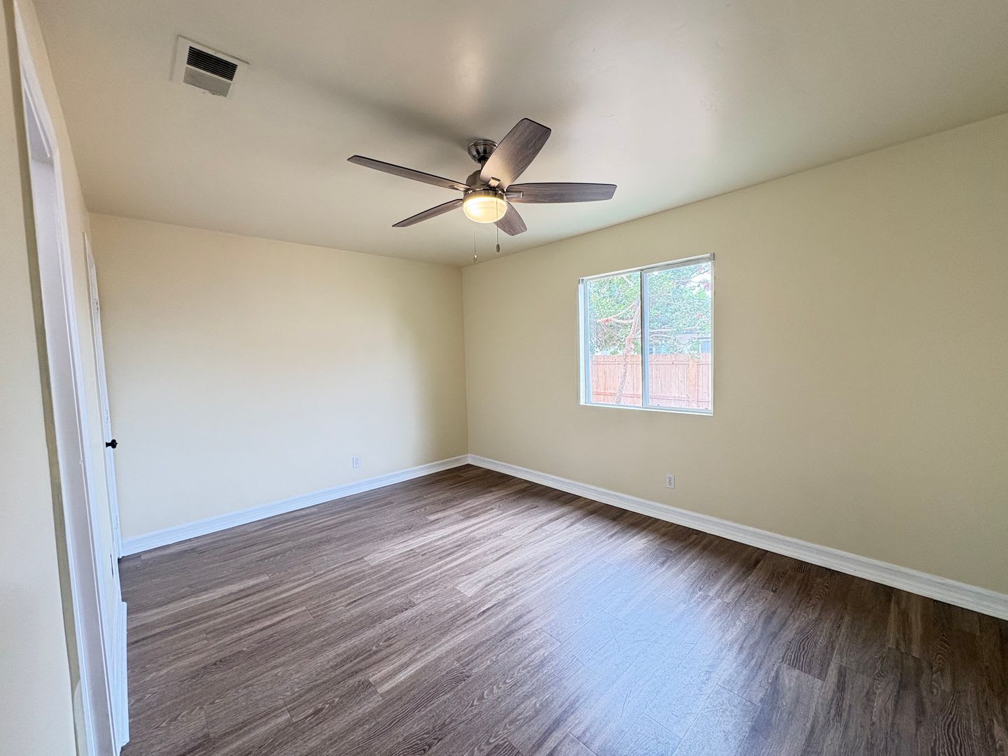 Spacious 5BR Home Just Steps from SDSU – Available August 2026 – photo 4