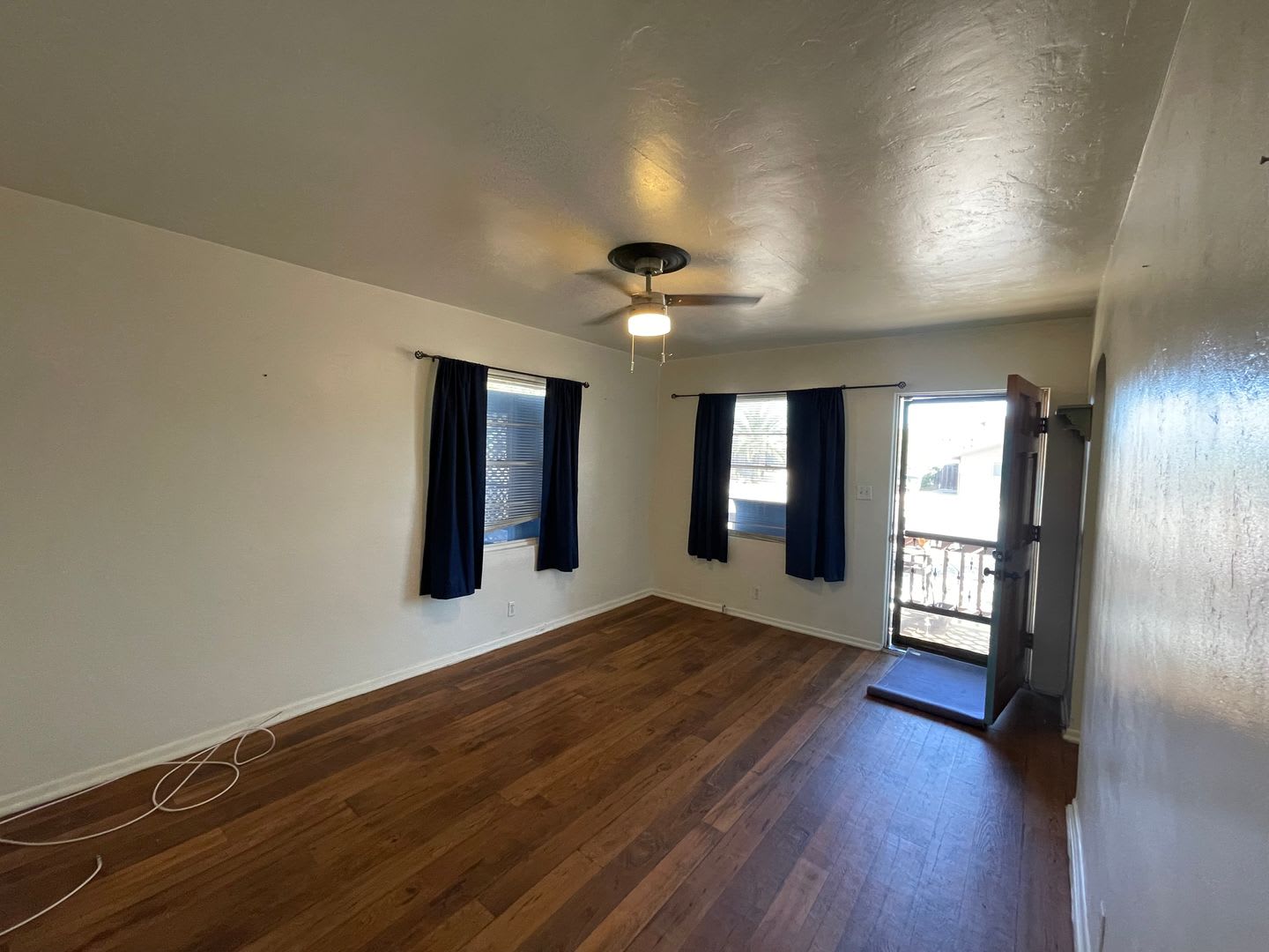 Perfect for UofA Students! **Move In Special 1/2 Off First Months Rent!** – photo 5