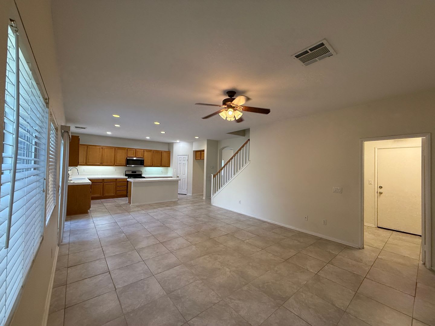 Lancaster 5 Bed 3 Bath Available Now – photo 2