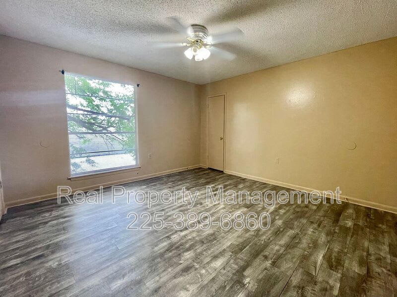 10952 Cherry Hill Ave. – photo 4