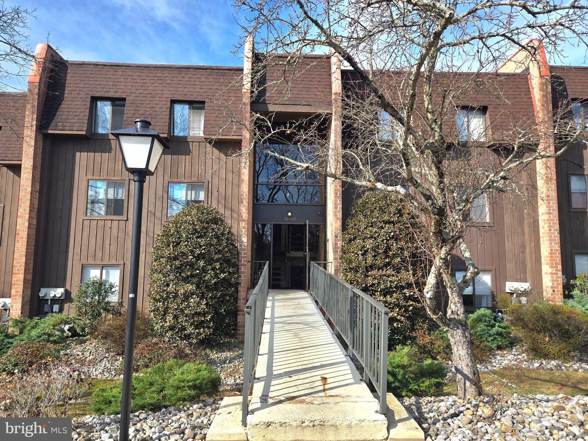 66 HERMITAGE Drive – photo 1