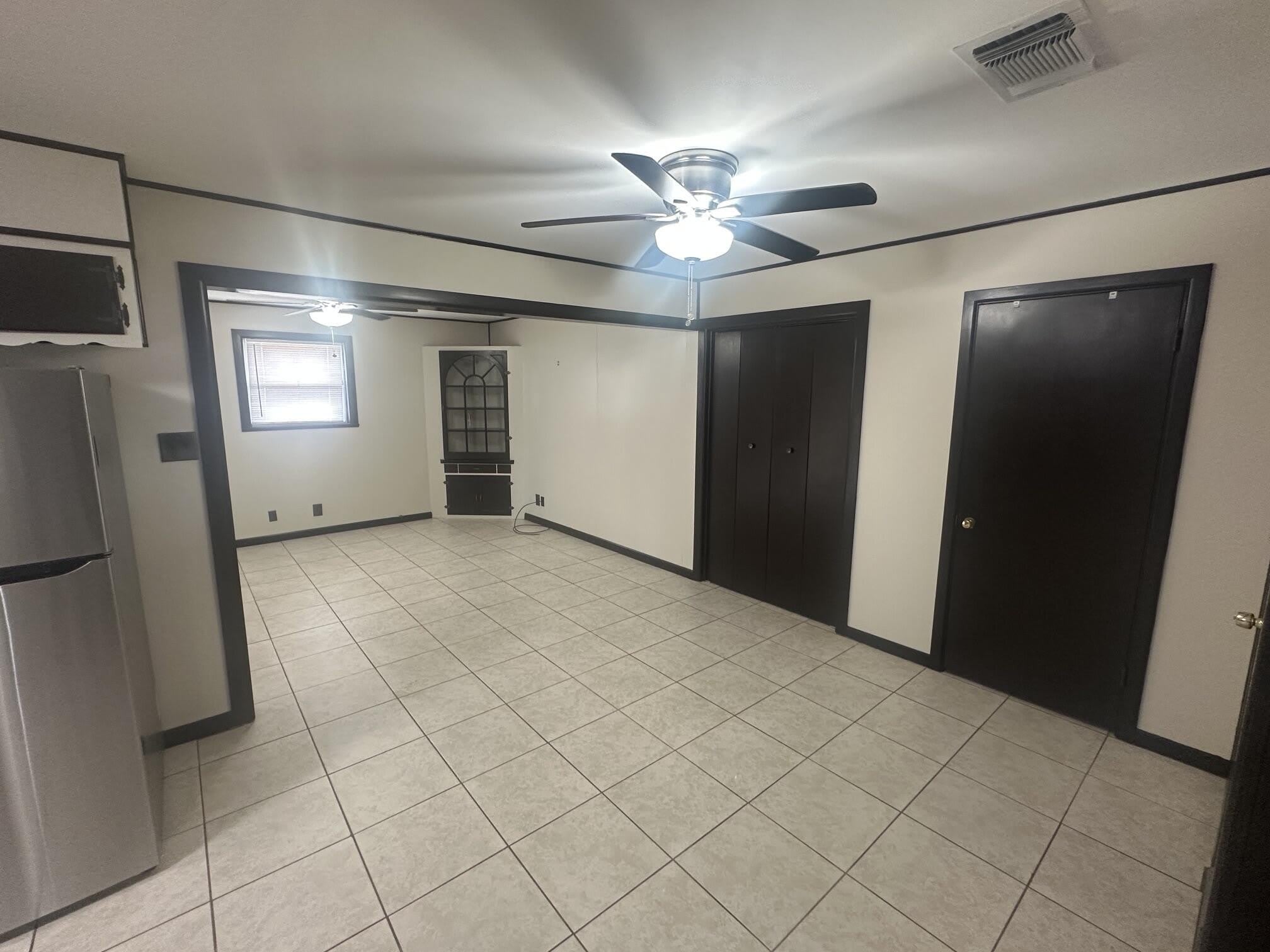 135 Oakwood Street – photo 4