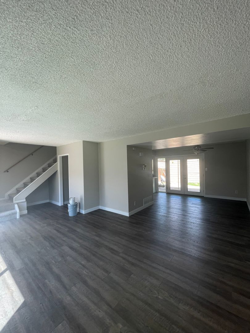 2 weeks free with lease signed and move-in occurs by 9/4/26! Updated 3 BD/ 1.5 BA Townhome in Aurora, CO – photo 4