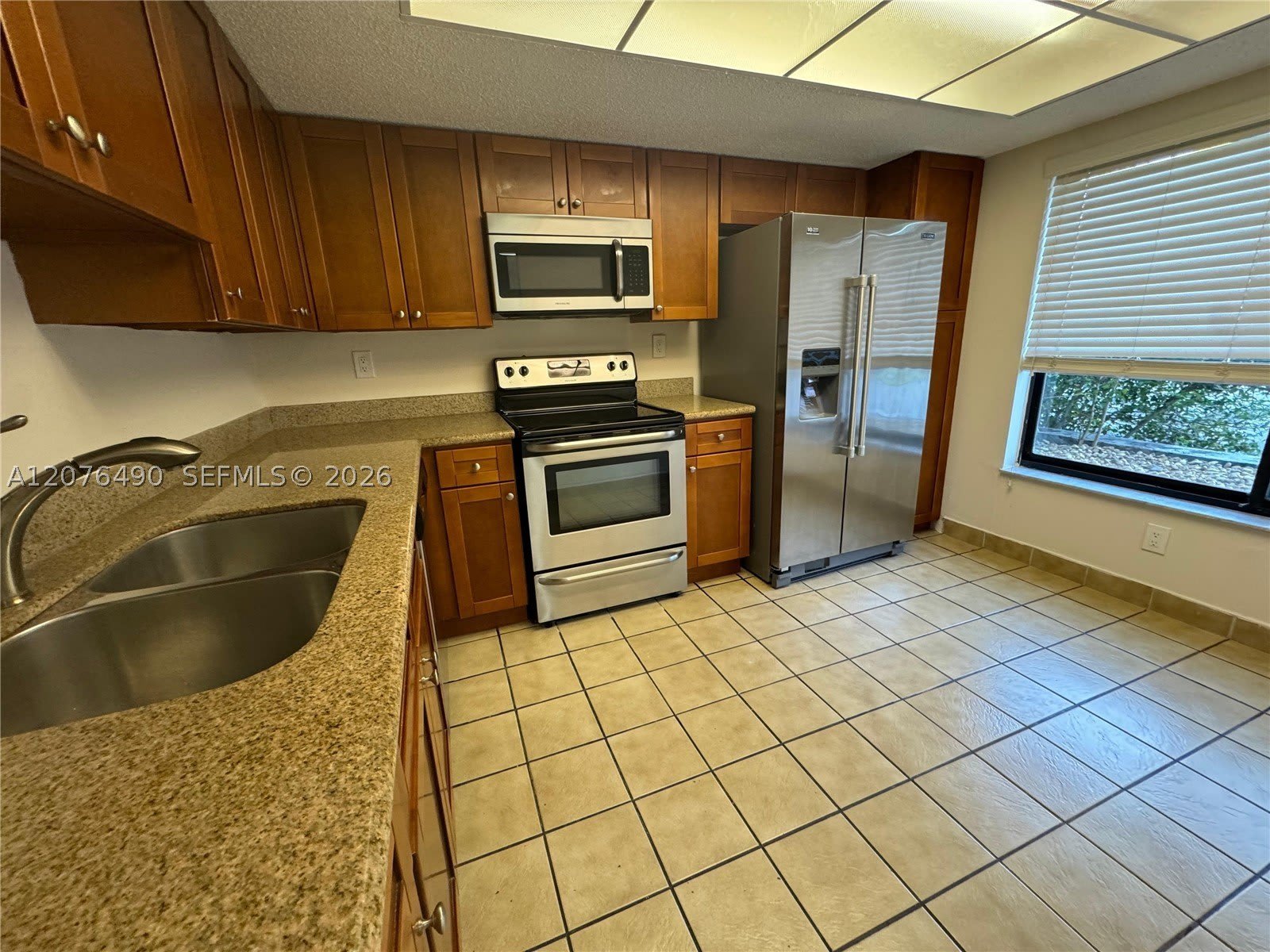 16498 NE 26th Ave – photo 4