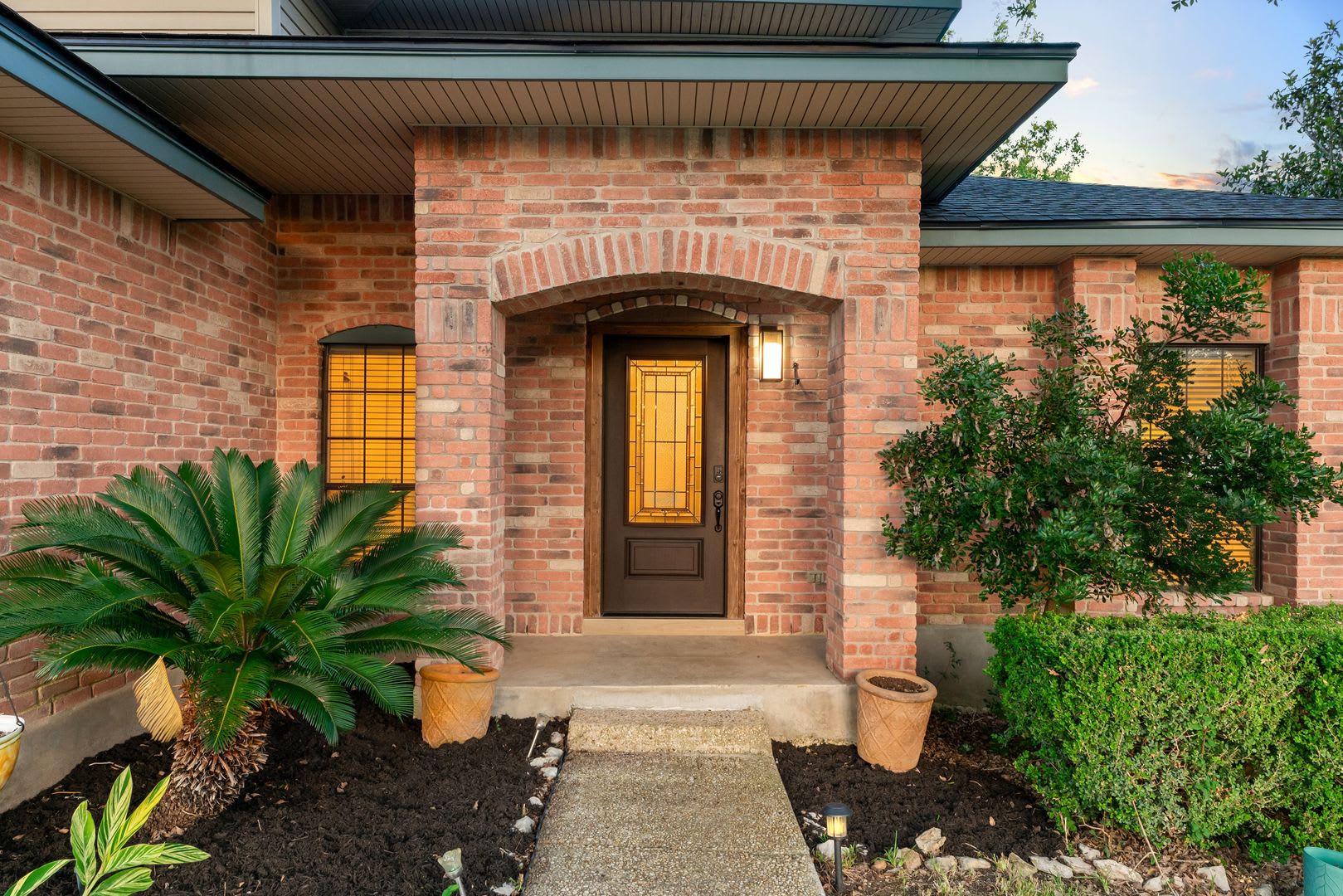 Elegant Carpet-Free Home with Updated Kitchen & Luxurious Primary Suite – photo 3