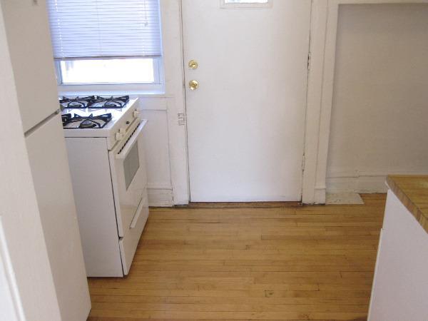 1648 W Pratt Blvd – photo 3