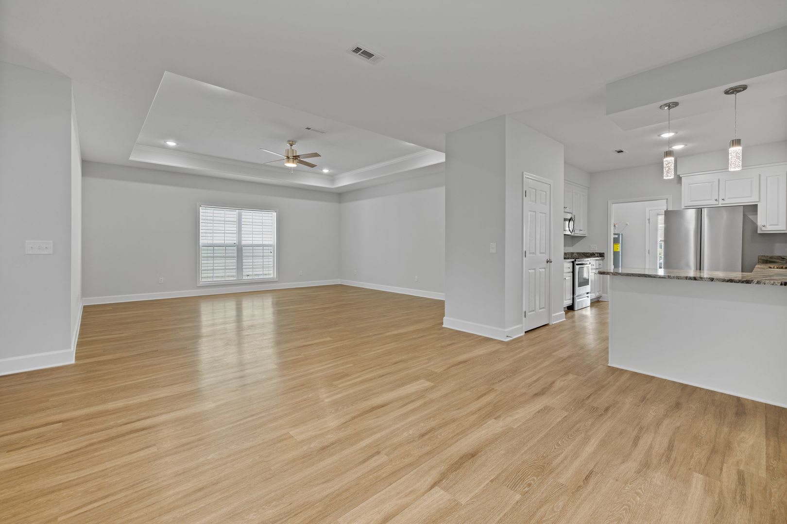 Move In Incentive – photo 4
