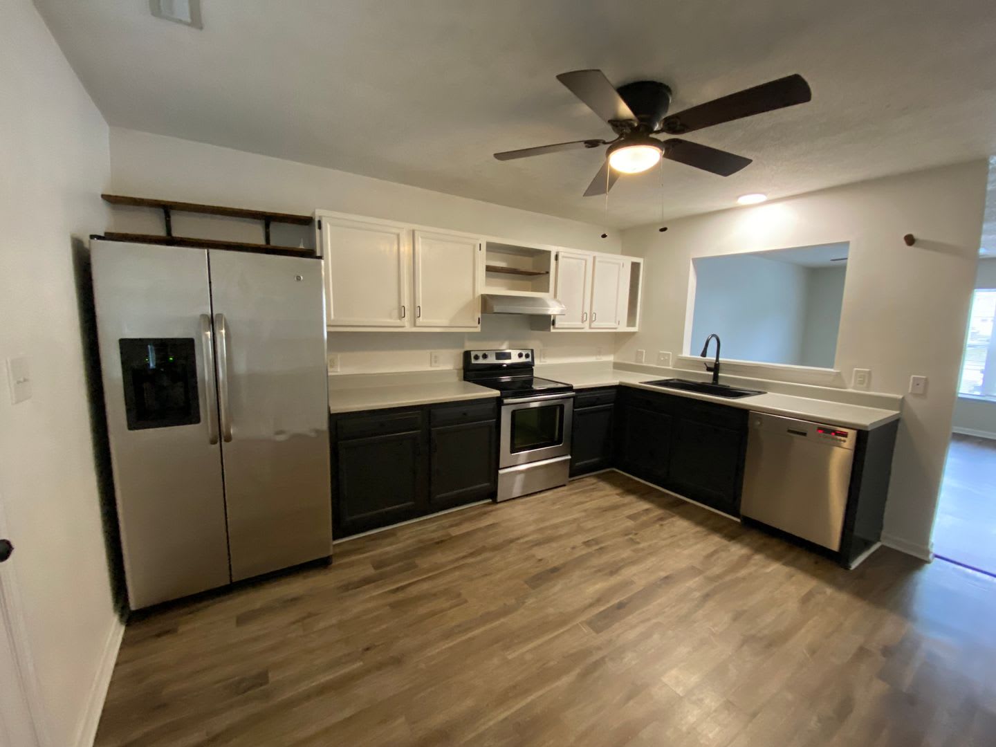 Updated 2 bedroom Townhome for Rent – photo 5