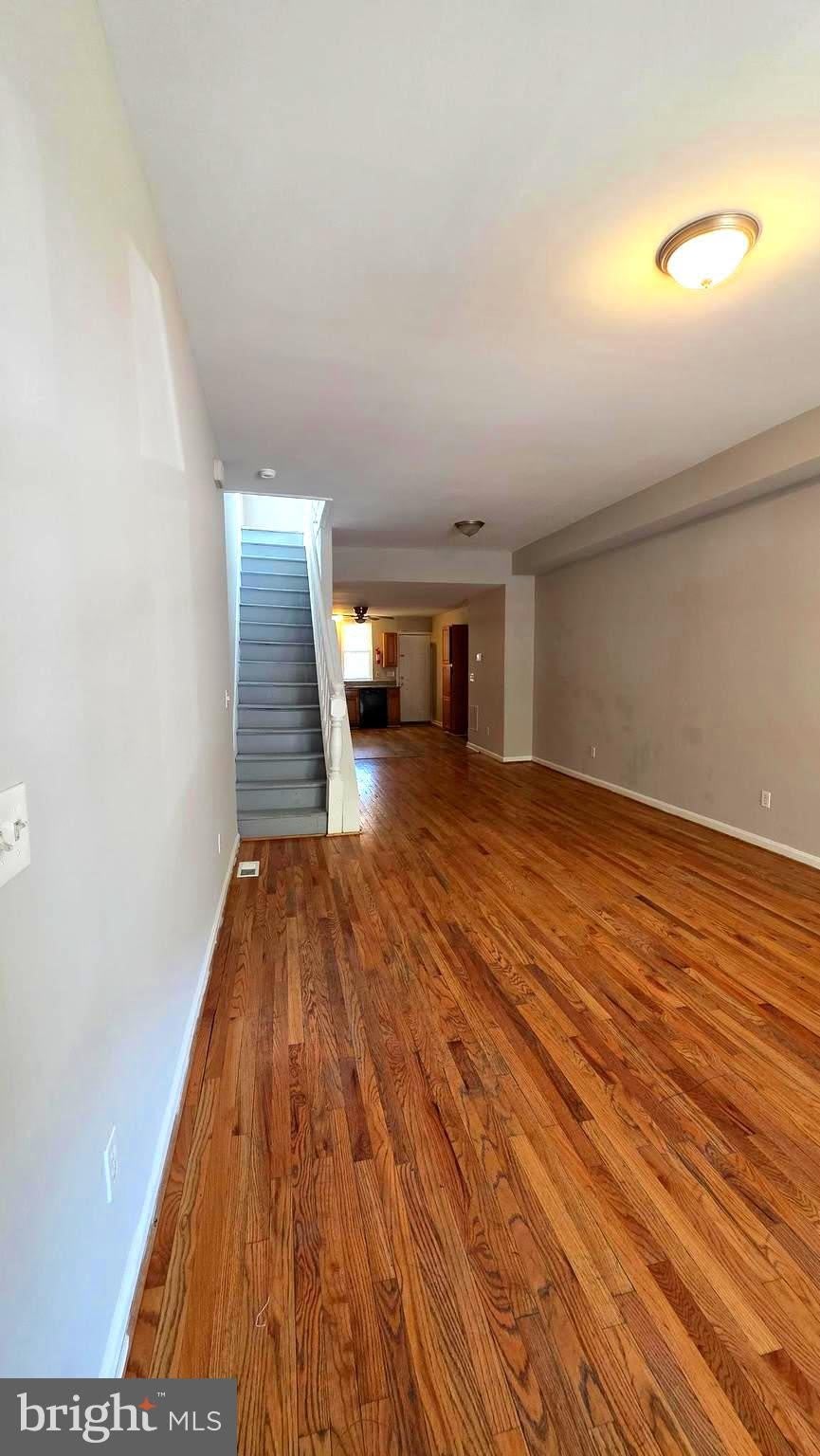 539 N LUZERNE Avenue – photo 2