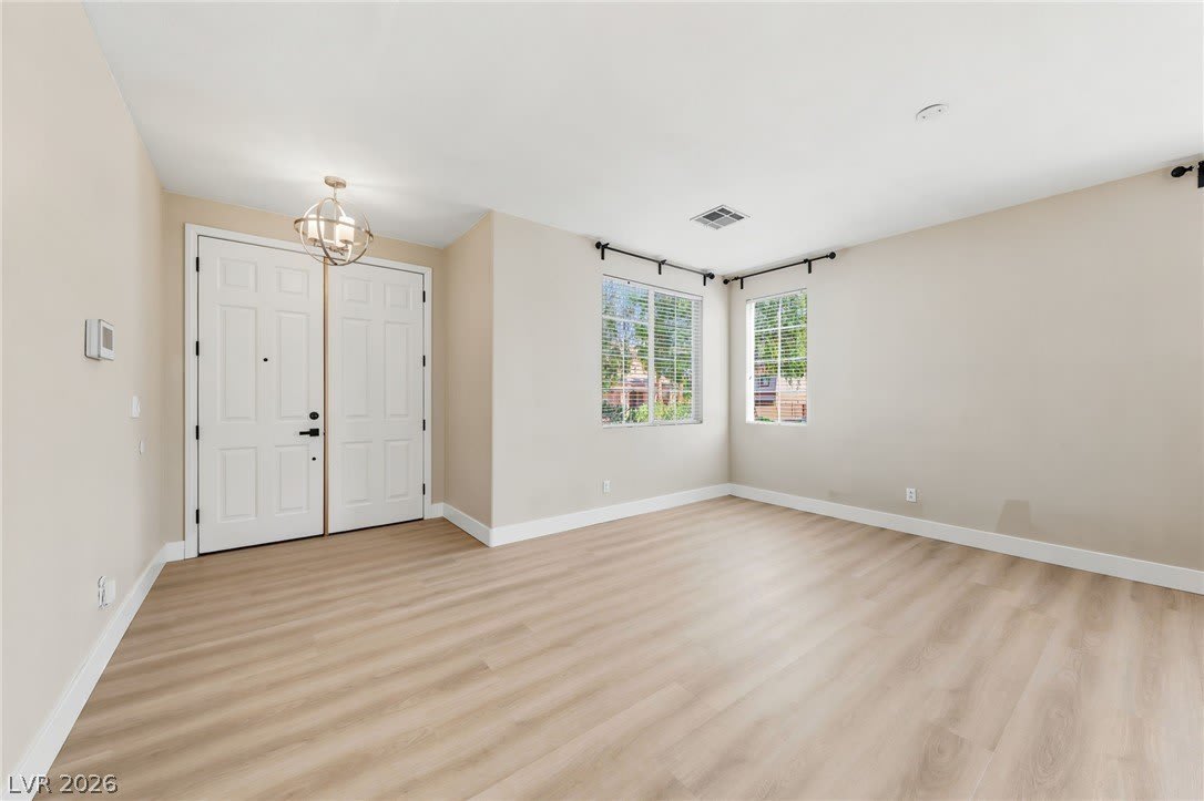2551 Williamsburg Street – photo 5