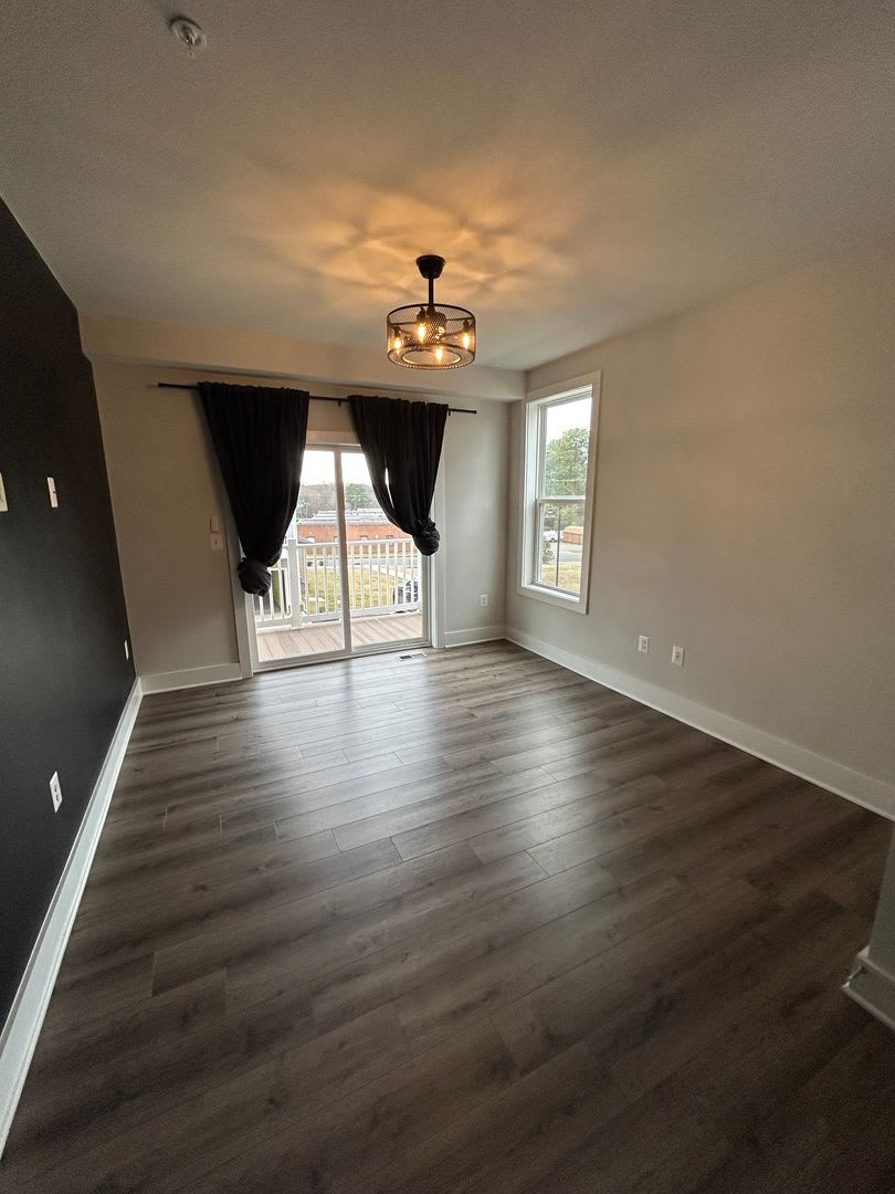 MOVE IN READY 2BEDROOM TOWNHOUSE – photo 5