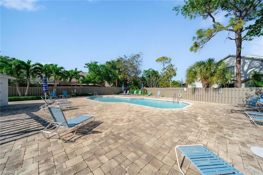 820 Meadowland Dr – photo 4
