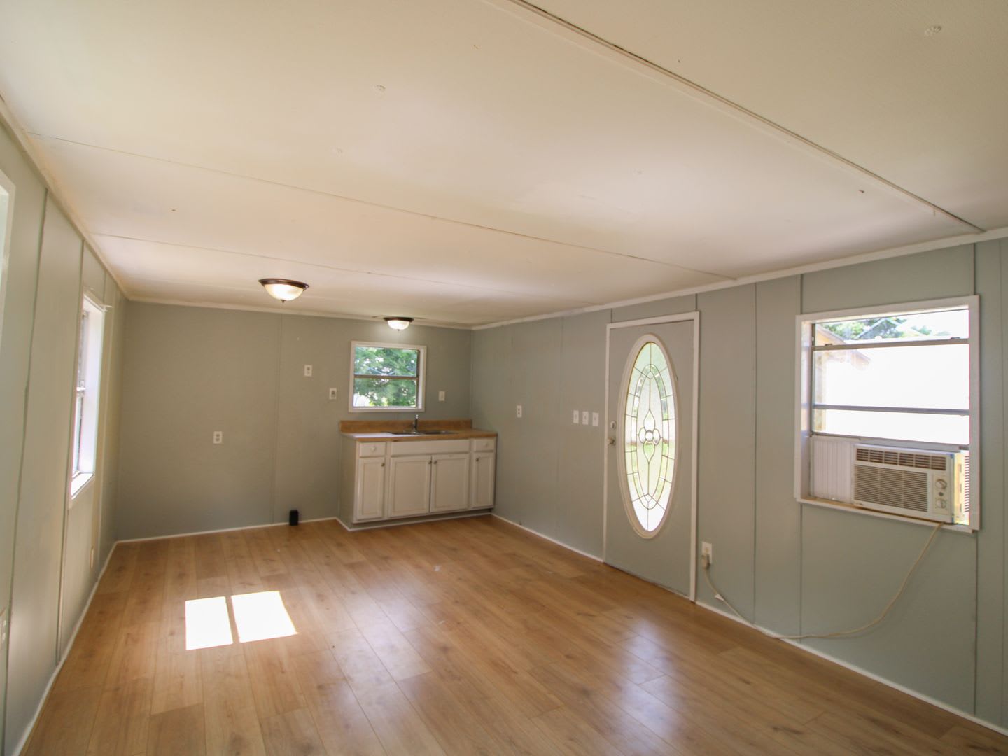 Comfortable Living in a Prime Fayetteville Location! – photo 2