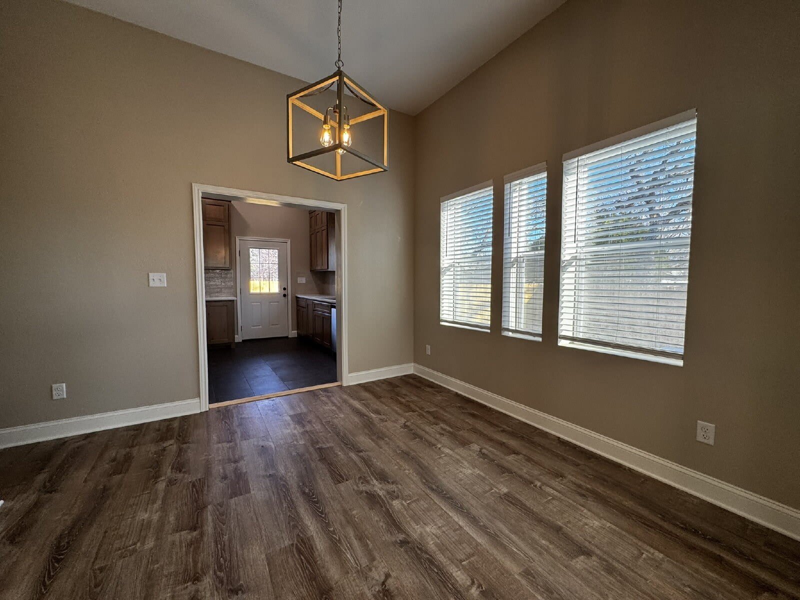 939 W Frey Street – photo 4