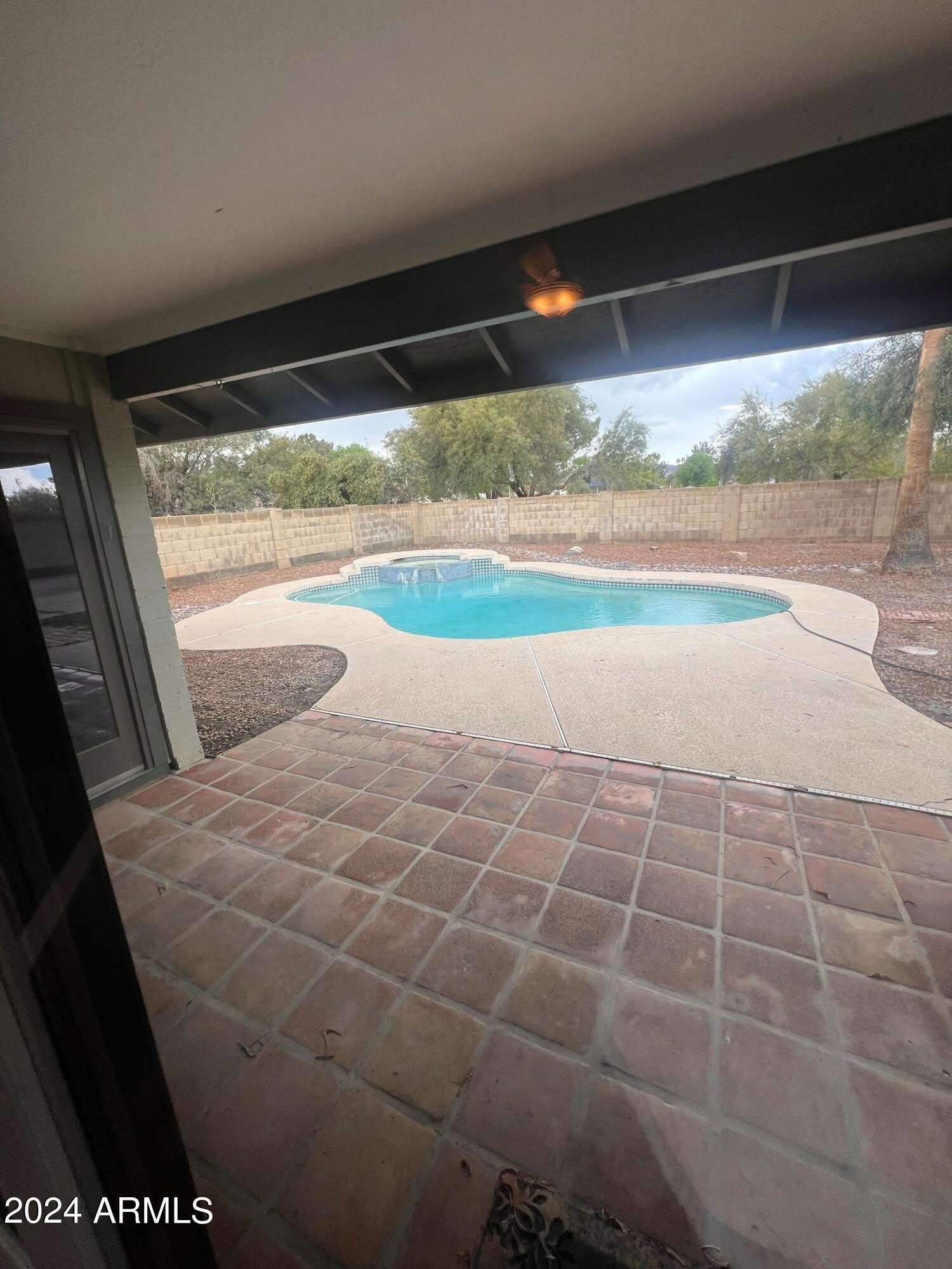 6530 S Farmer Avenue – photo 4
