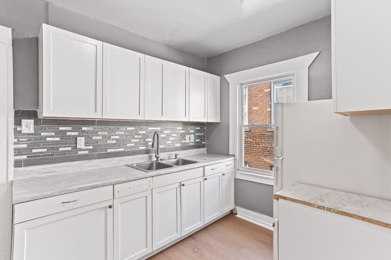 2045 Clements Street 2 – photo 2