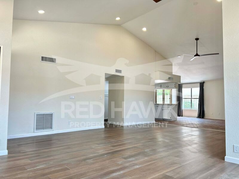 3839 E. Cherokee St. – photo 5