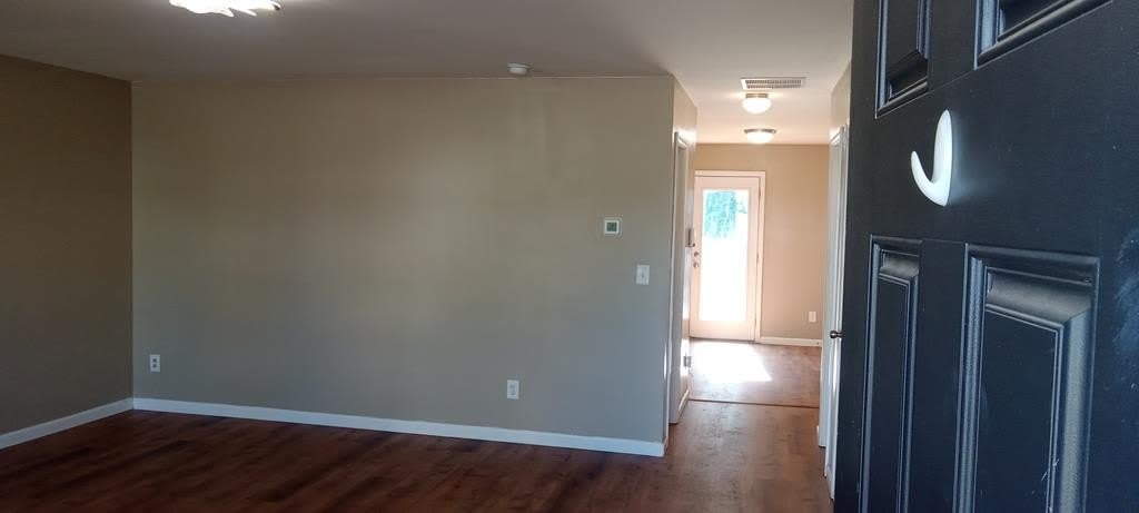 2630 Honeysuckle Drive – photo 2