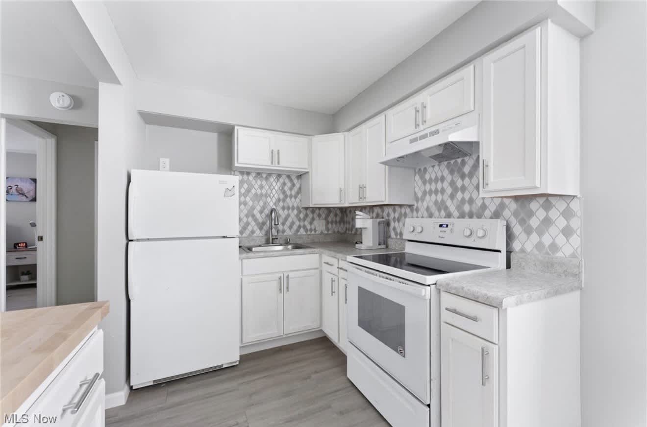 7123 Glendale Avenue – photo 3