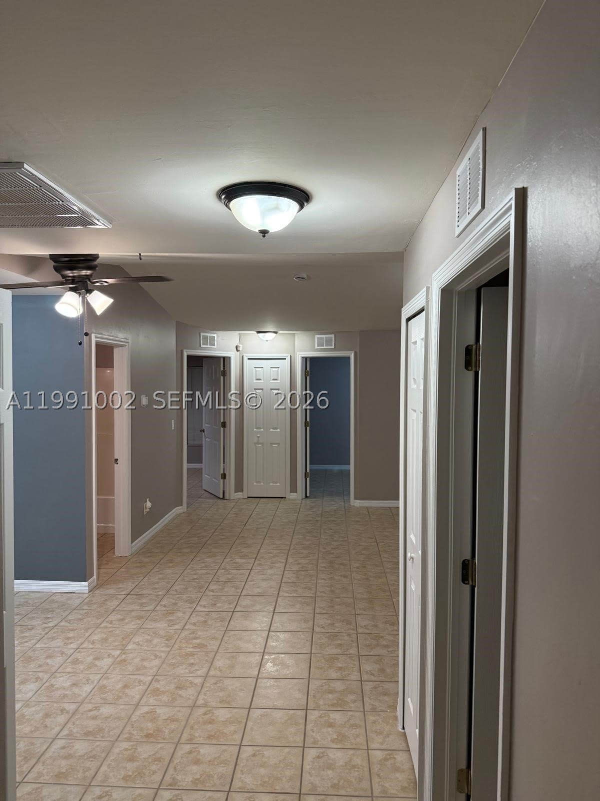 4412 26 Street SW – photo 4