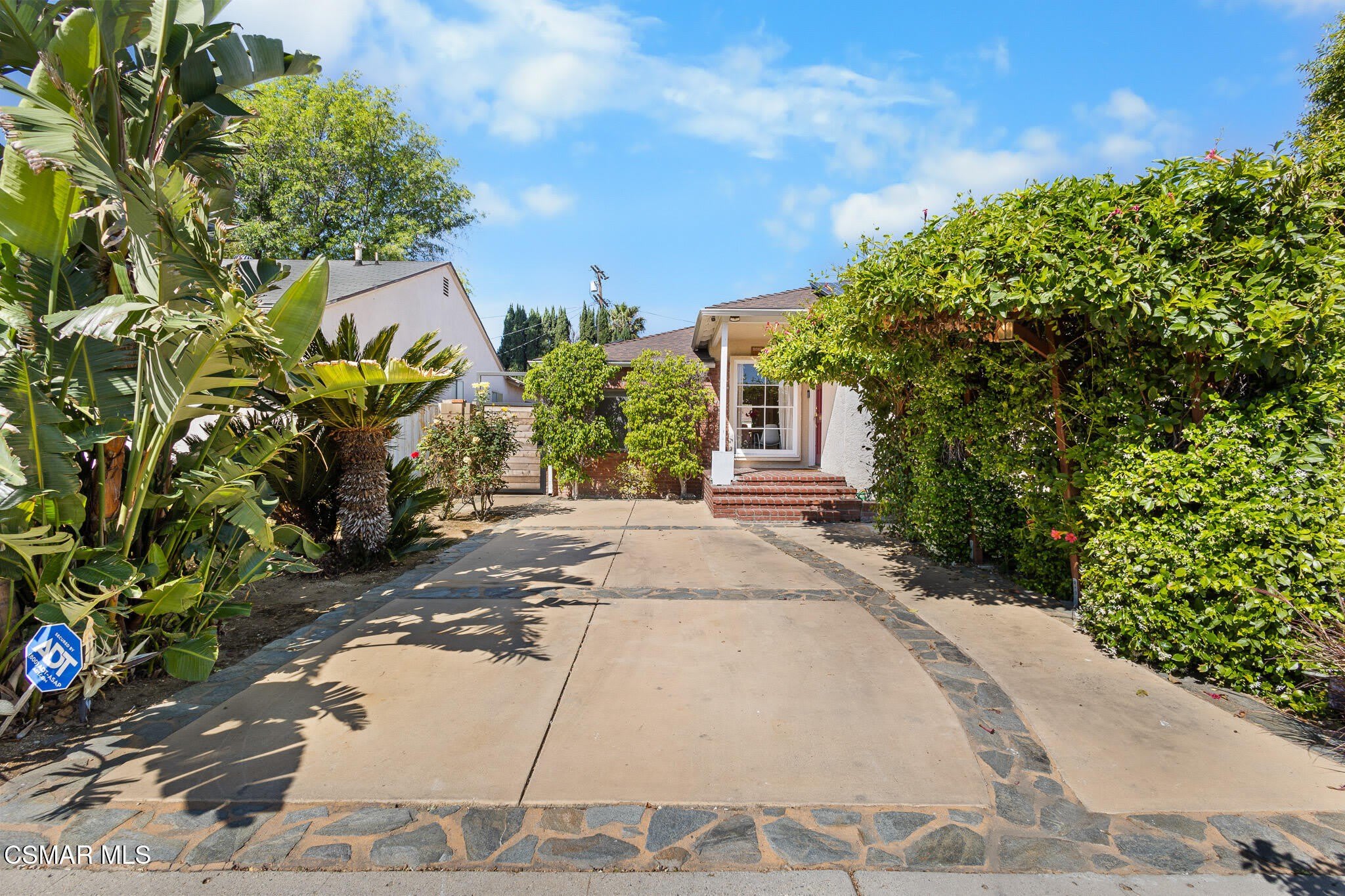 7039 Sylvia Avenue – photo 5