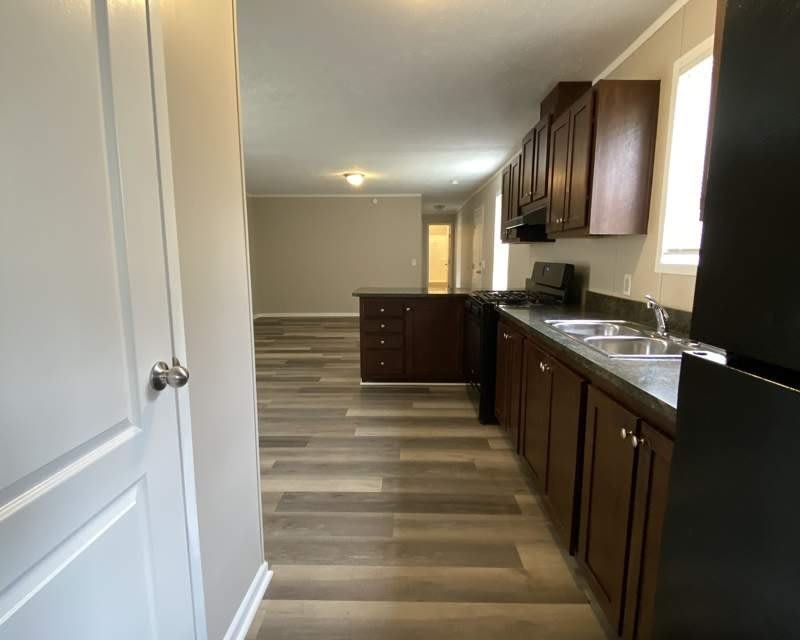 215 Macon – photo 5