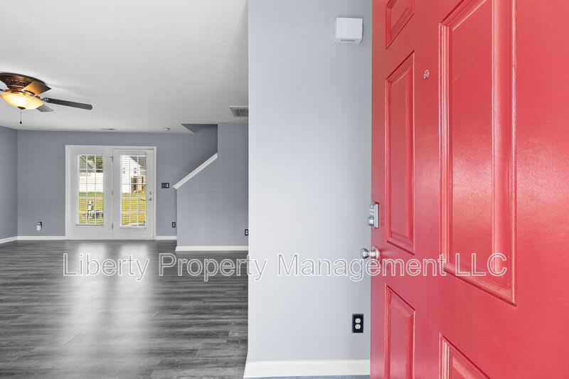 130 Breezewood Dr – photo 3