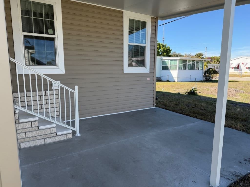 47 6th Street W – photo 4