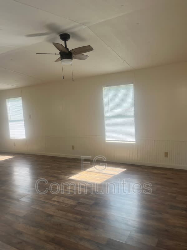 123 Jamie Rd – photo 3
