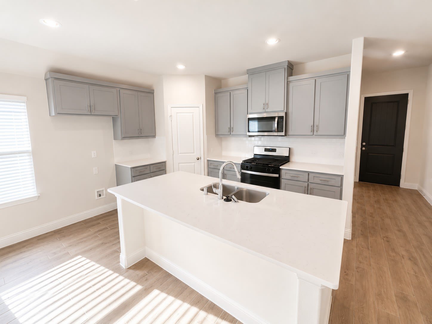 1212 Castiglione Lane – photo 4