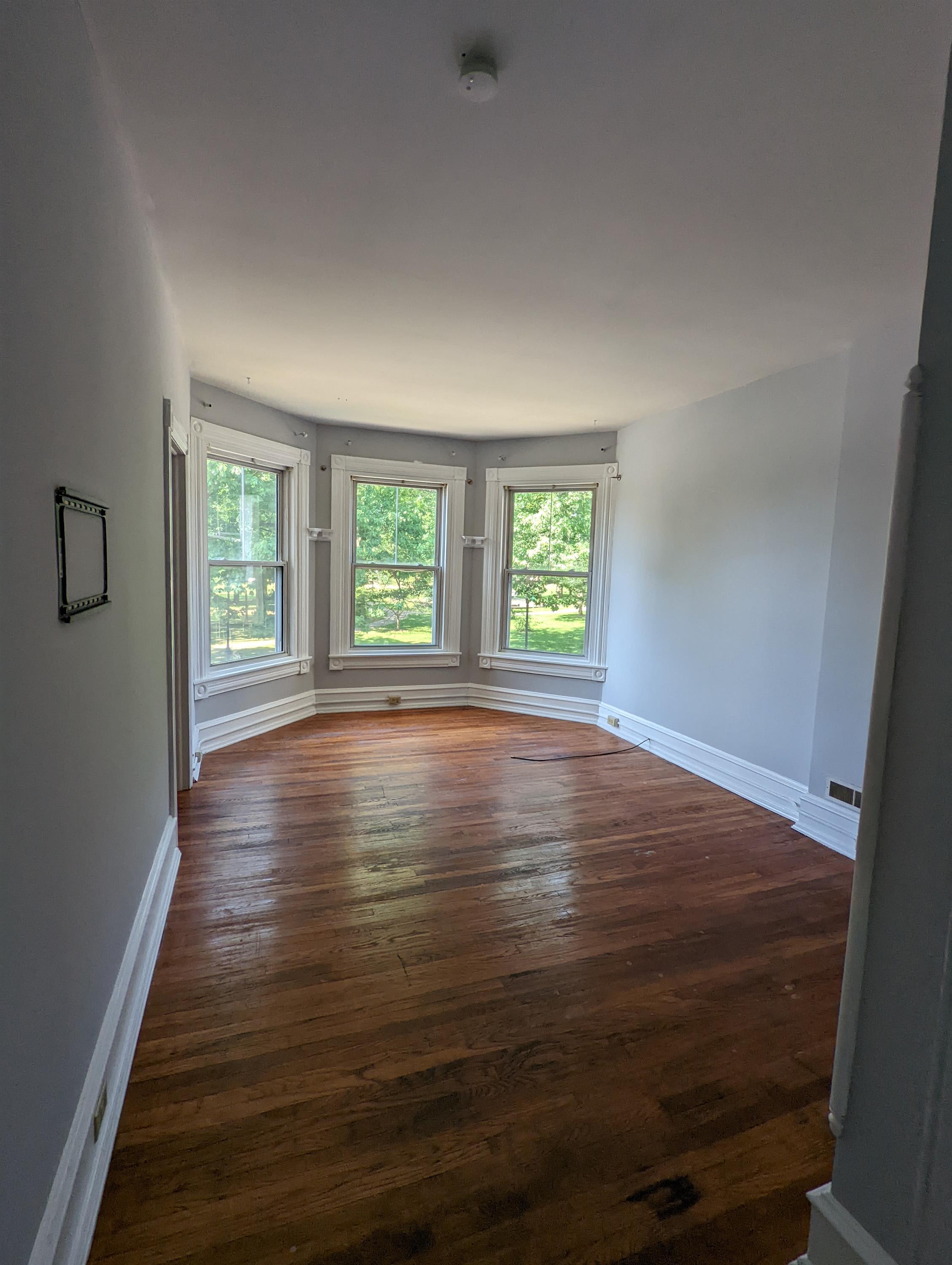 1005 Park Place – photo 2