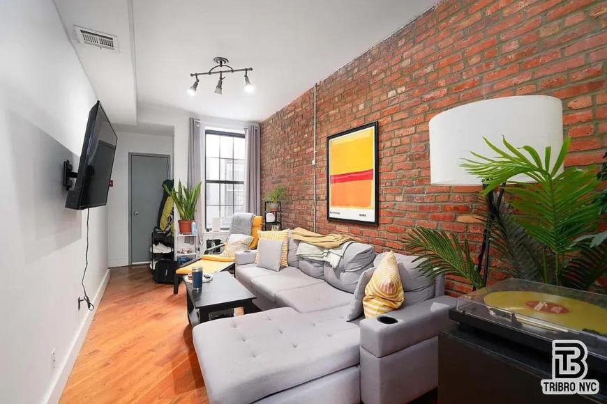 465 Chauncey Street – photo 5