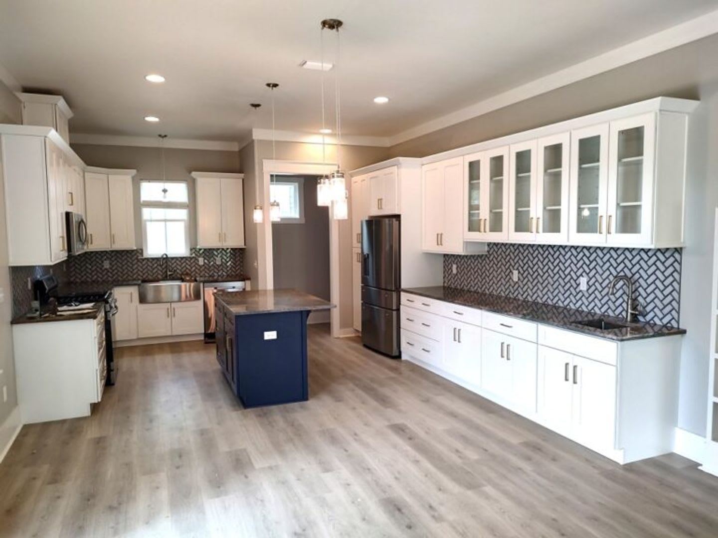 Premium 4 Bedroom in Southwood – photo 4