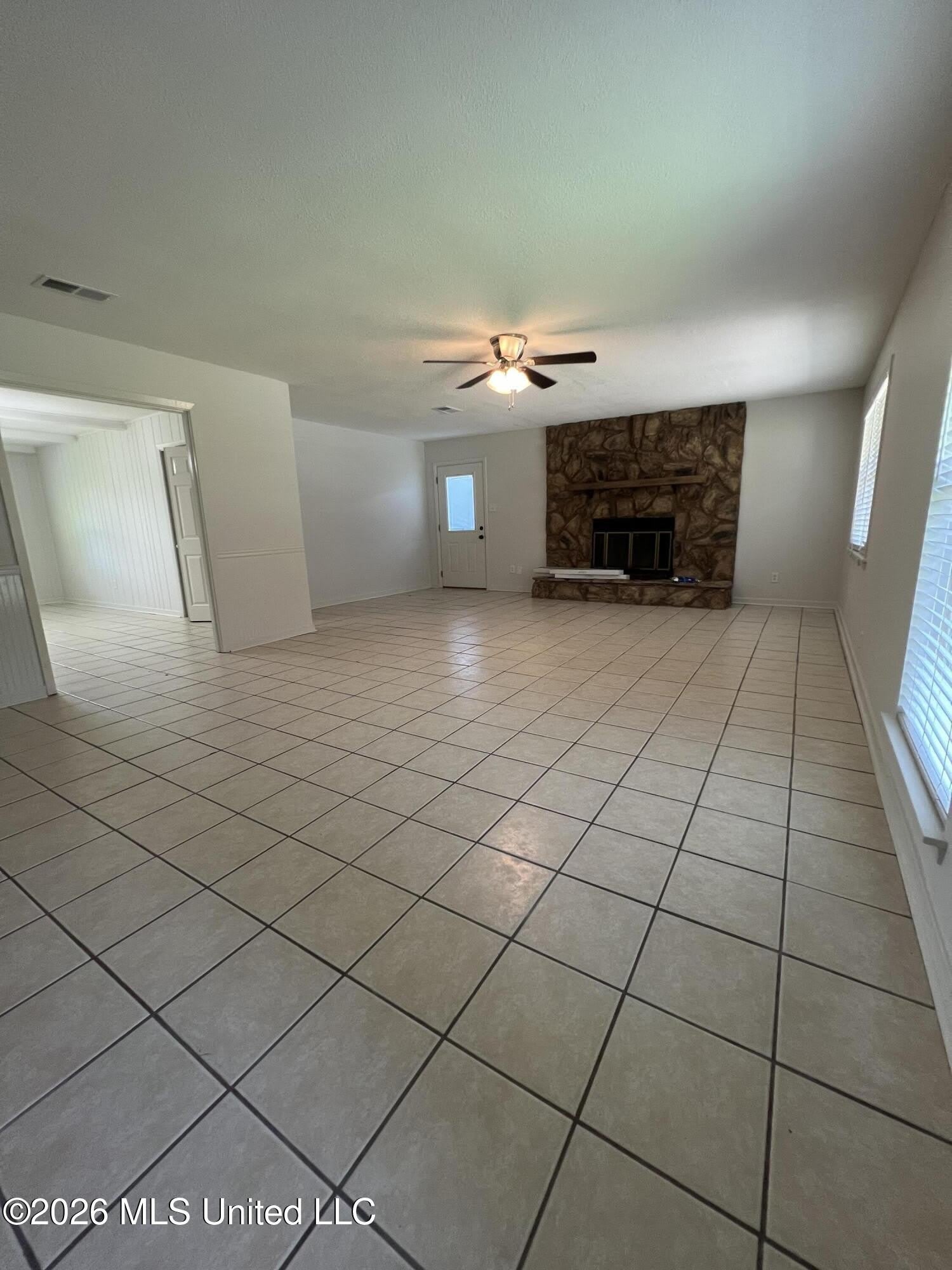 2819 Lawnwood Drive – photo 3