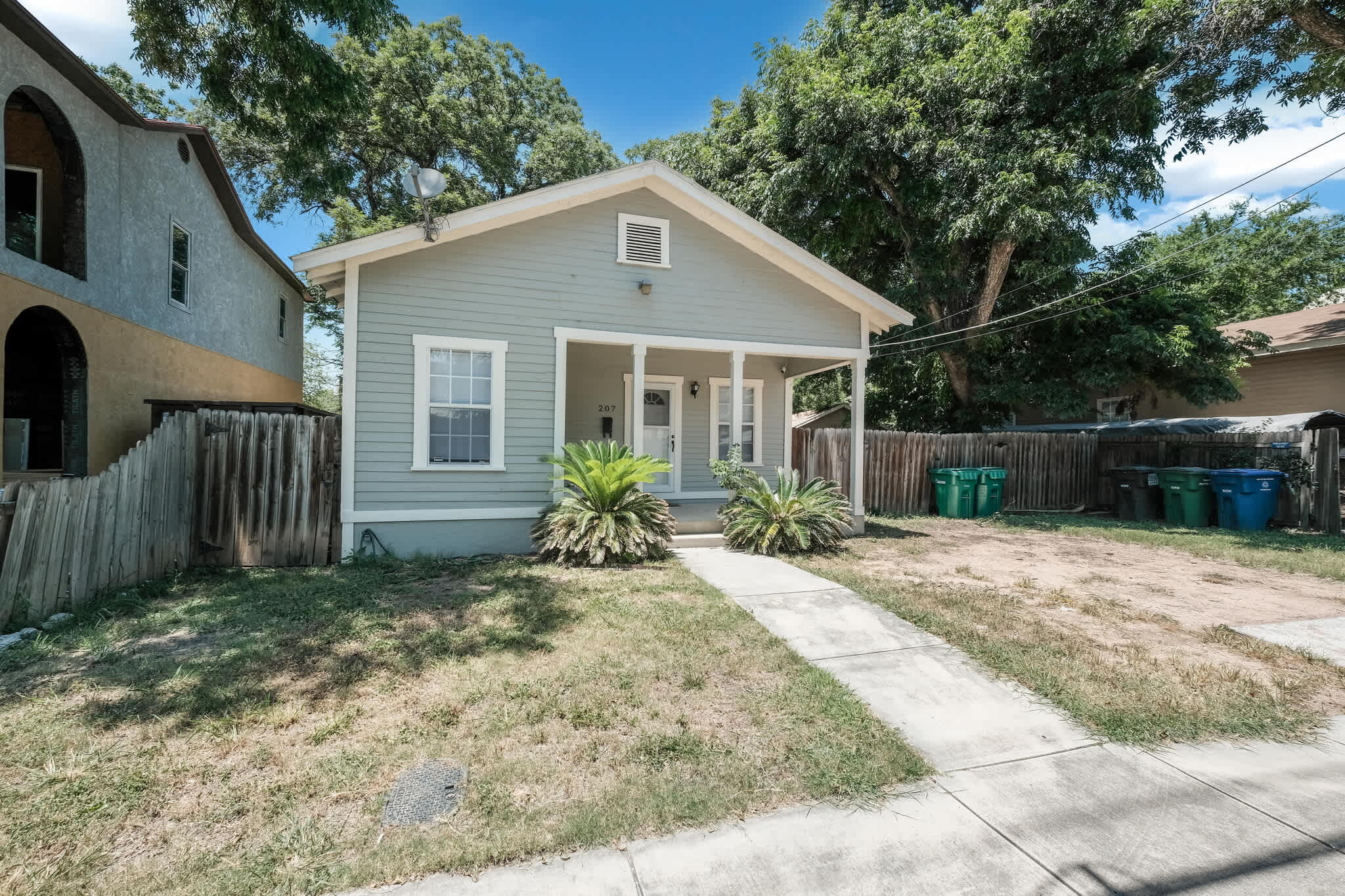 207 Hill St – photo 2