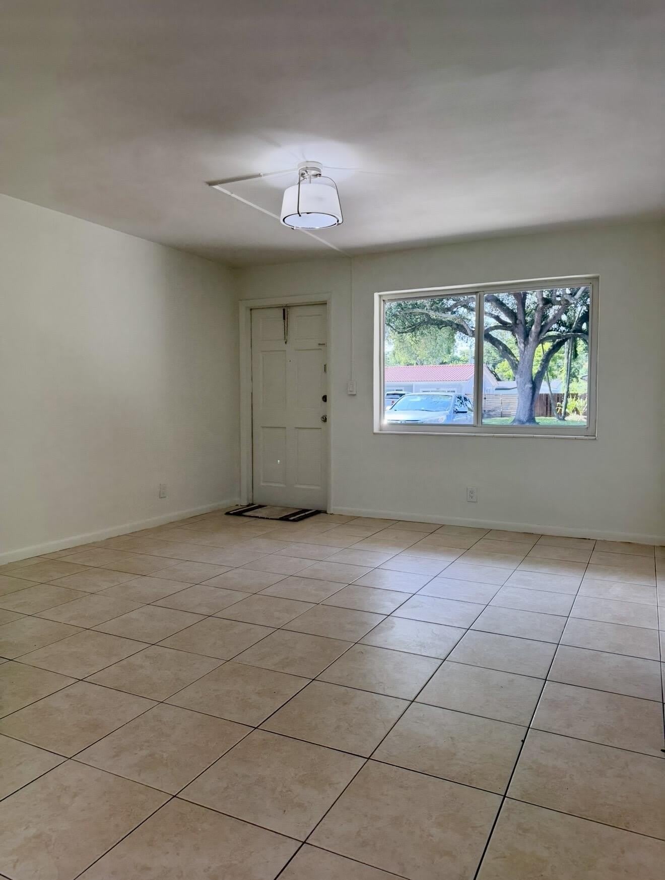 5210 SW 90th Way – photo 2