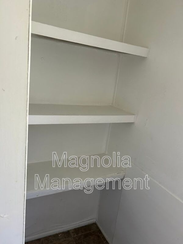 31 S. Oliver Dr. – photo 5