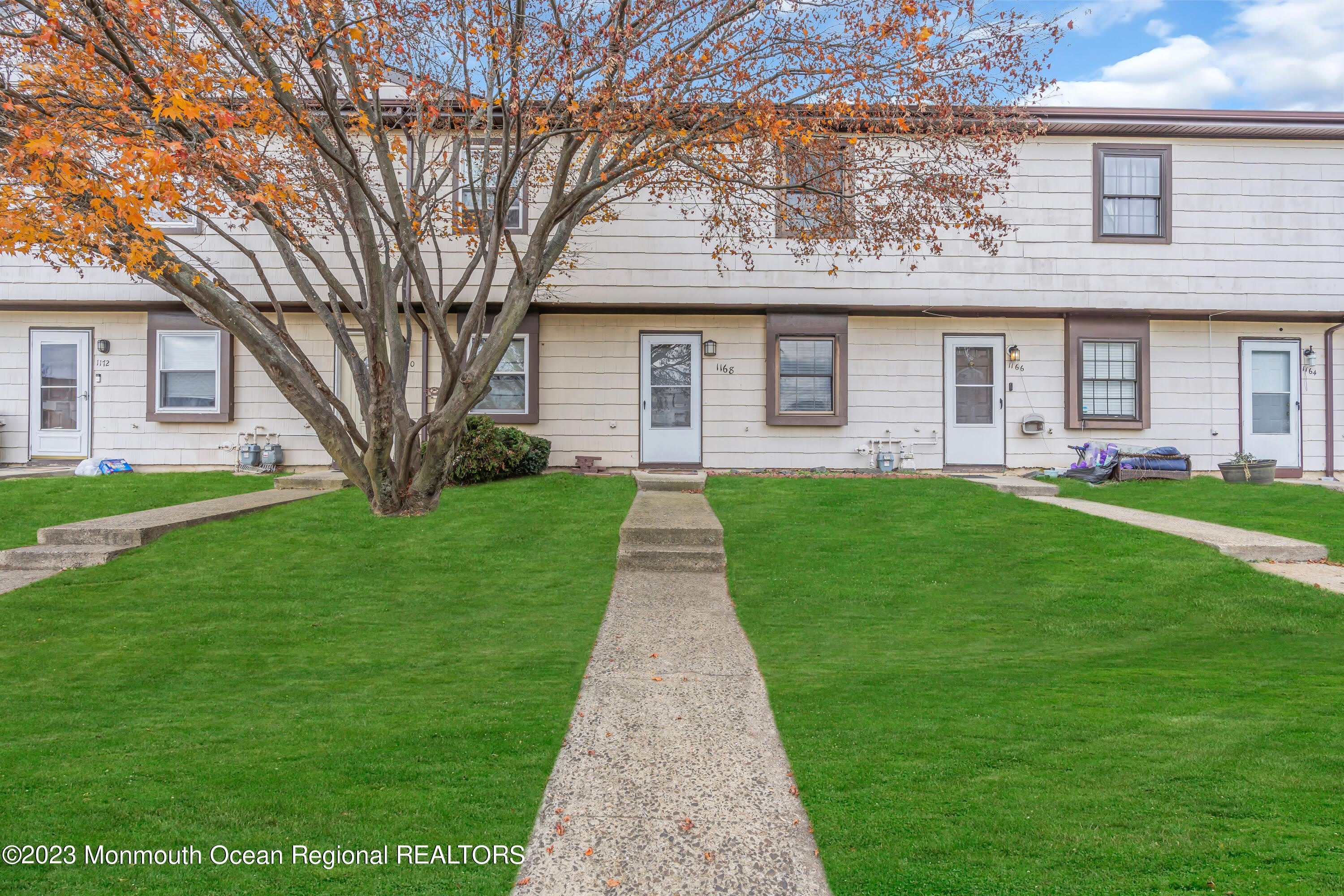 1168 Sawmill Road – photo 2