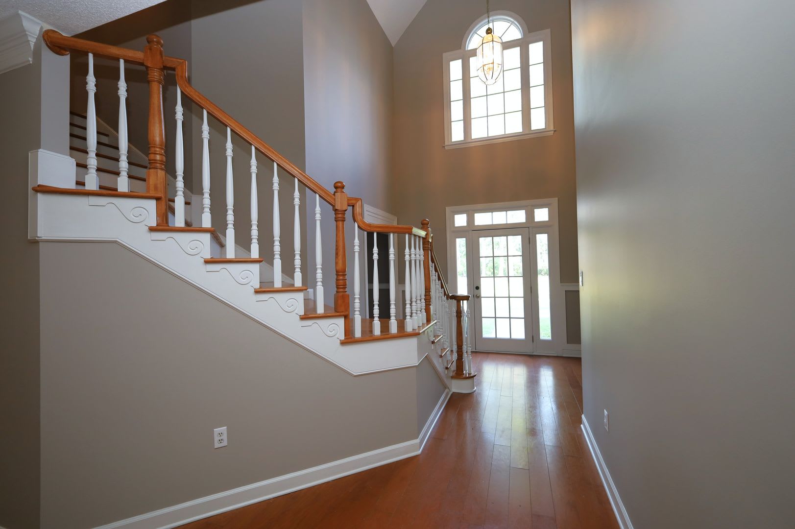 1054 Ridge Road – photo 4