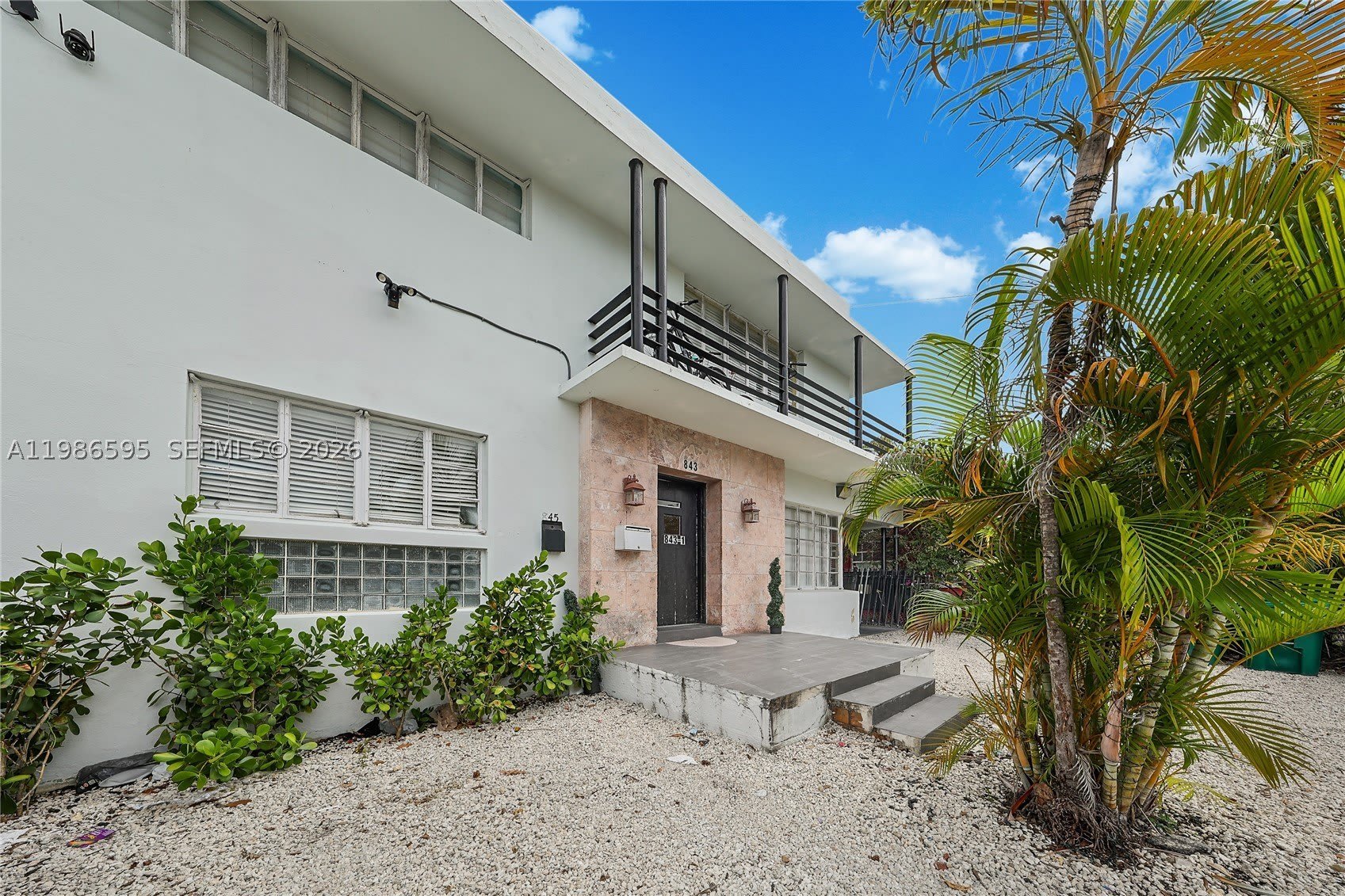 843 NW 3rd St – photo 1
