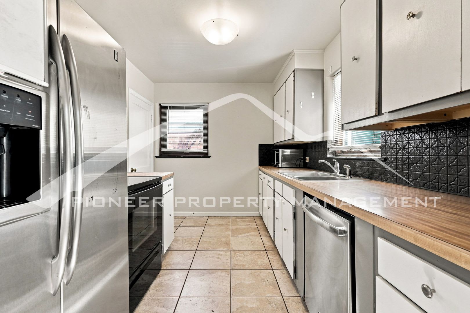 Spacious Home with Fenced Yard and Washer/Dryer – photo 5