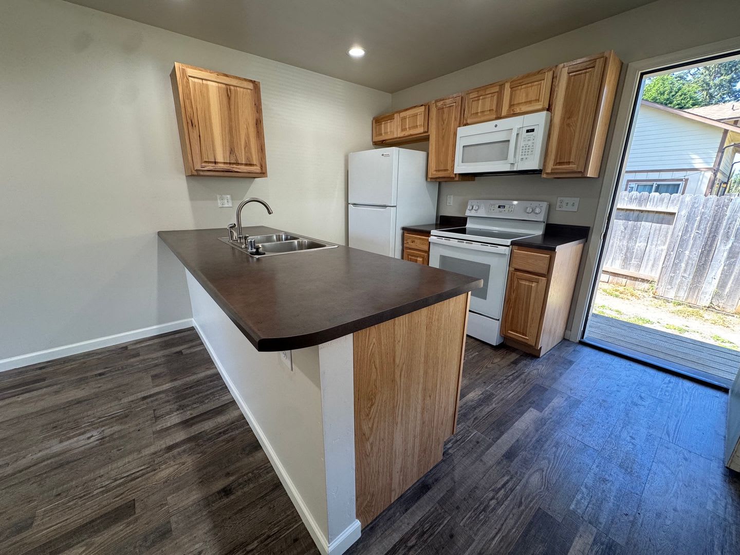 1742 Anderson Ave – photo 2