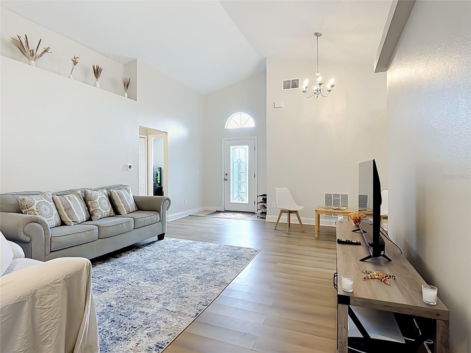 1128 Pinedale Drive – photo 5