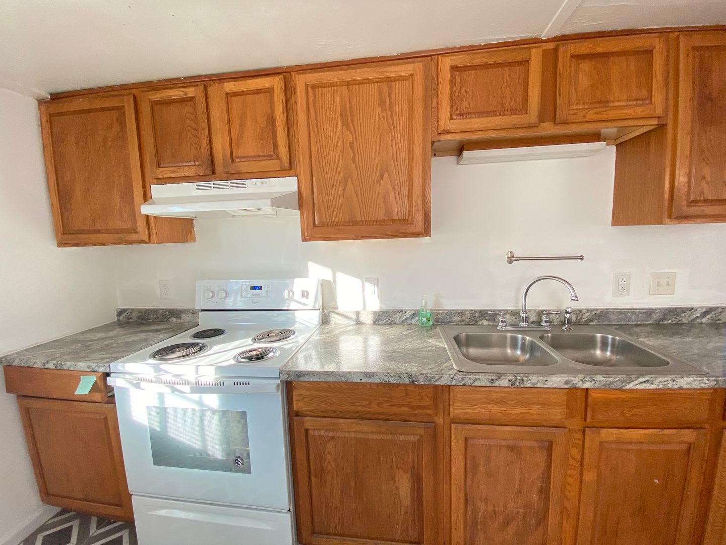 Charming 1 Bedroom, 1 Bathroom Home in Normal! – photo 4
