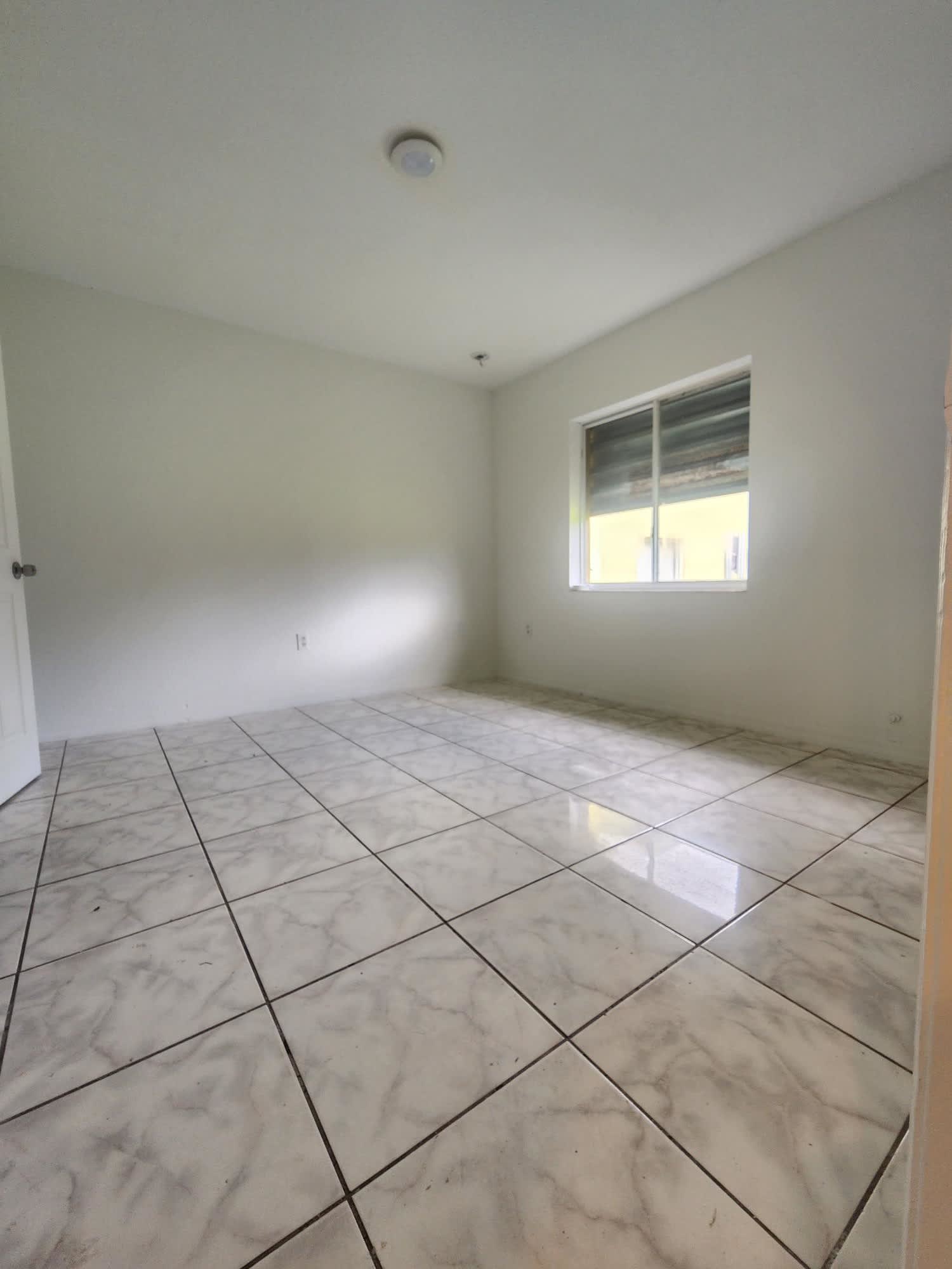7500 Northwest 19th Avenue – photo 4