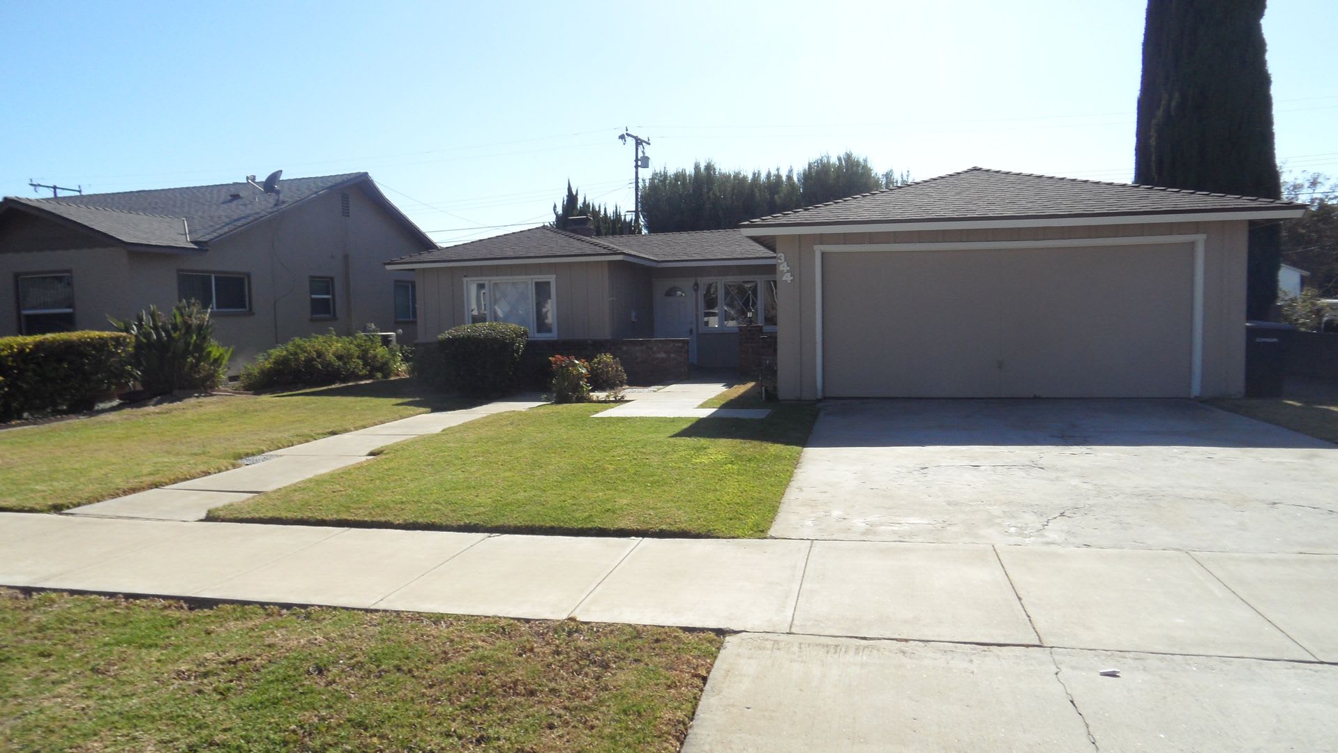 Single Story 4Br 2Ba Home 2 Car Garage – photo 1