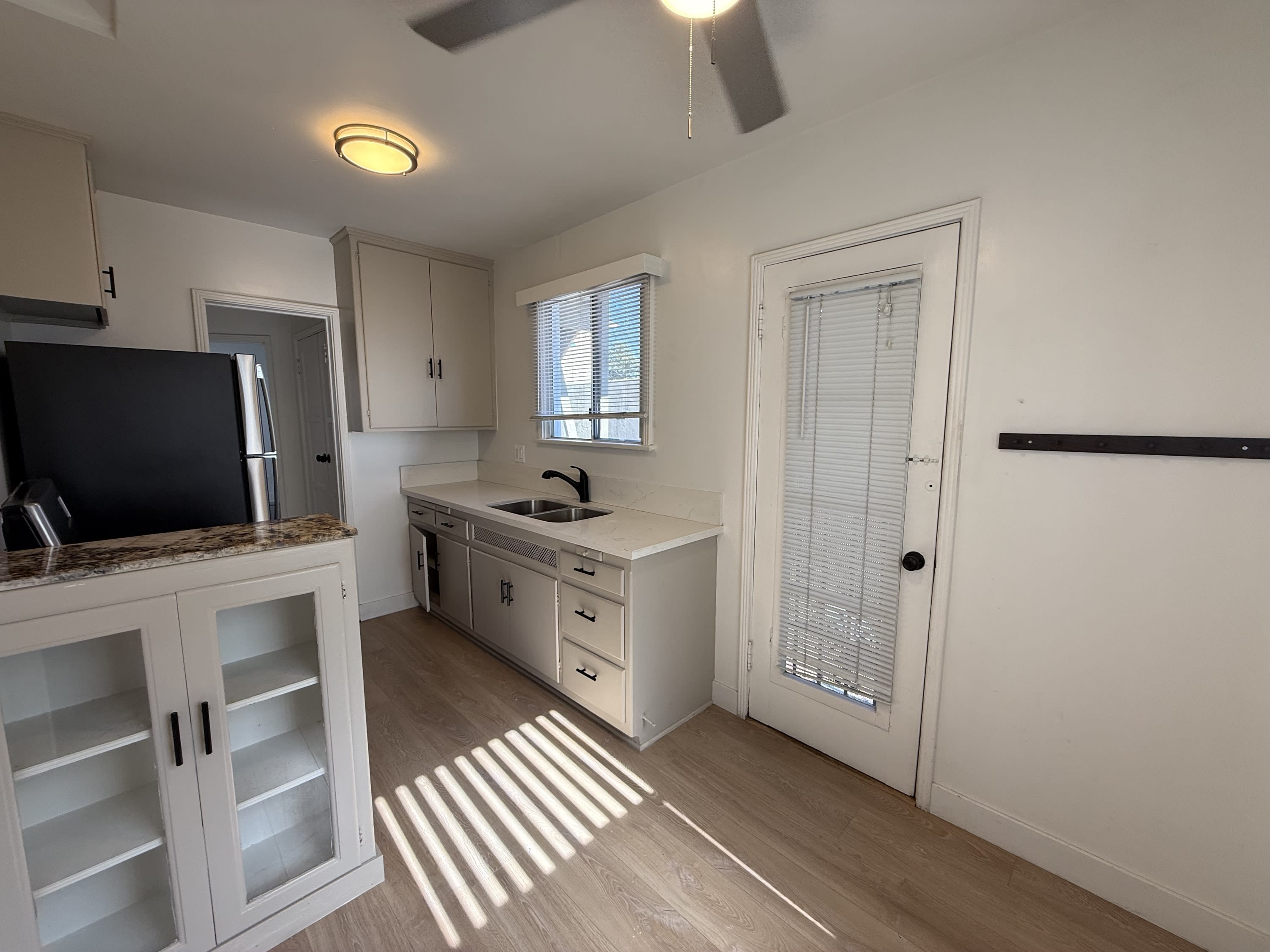 1424 E Wilson Ave – photo 4
