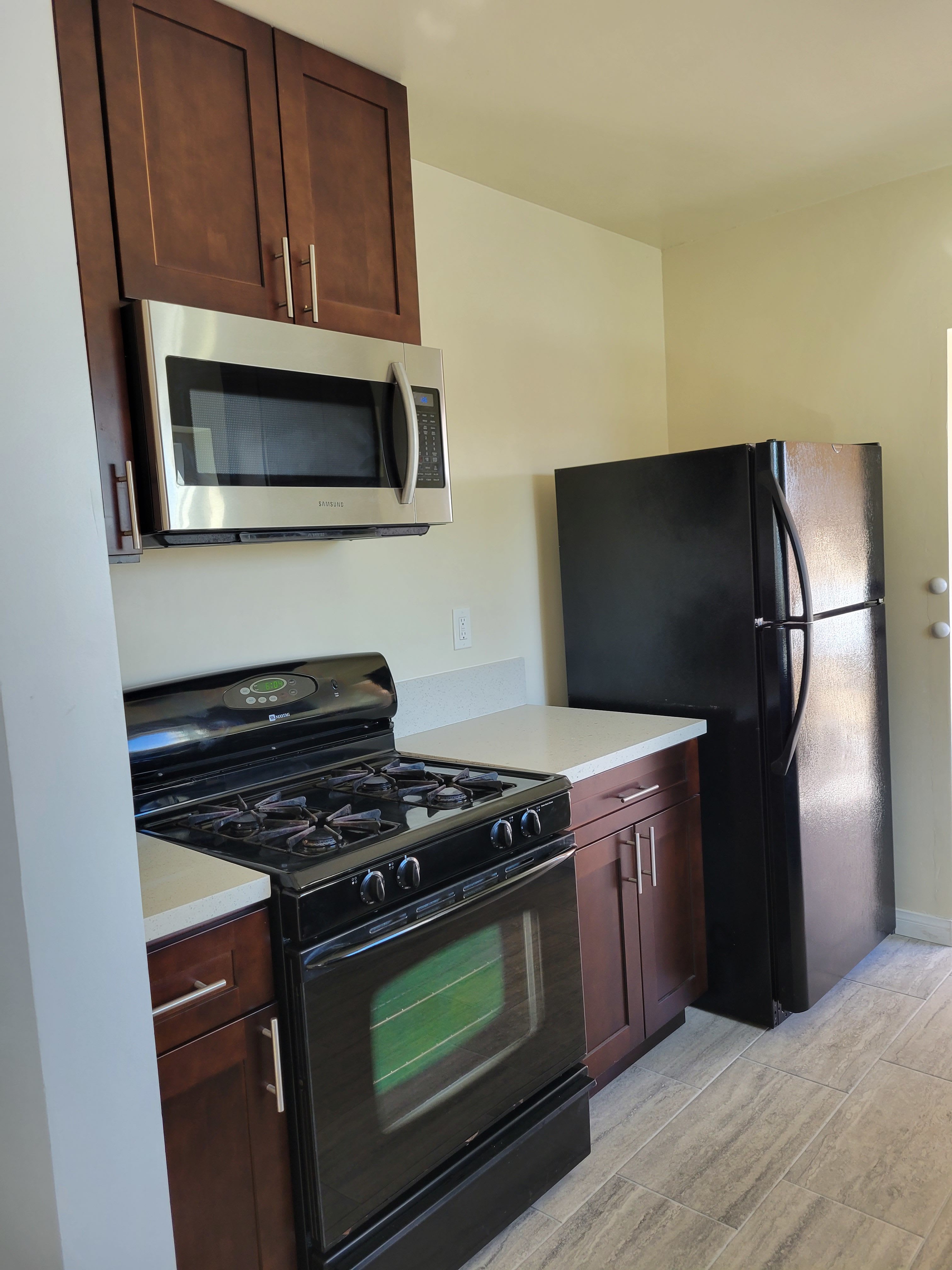 2416 Flower St – photo 2