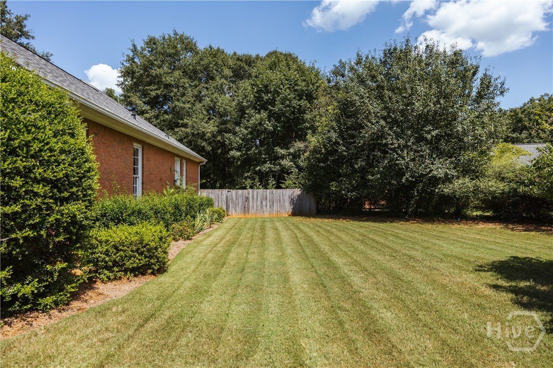 320 Saint Ives Way – photo 5